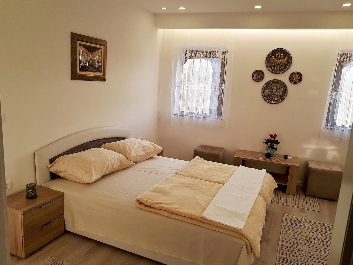 Frida Apartment Мостар Екстер'єр фото